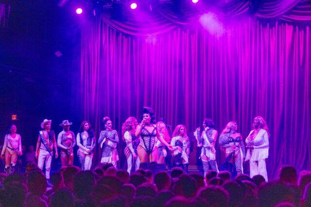 “Drag Race” contestant Alexis Mateo wowed everyone when he hosted a beautiful Sin City Classic closing party performance with other Las Vegas performers.