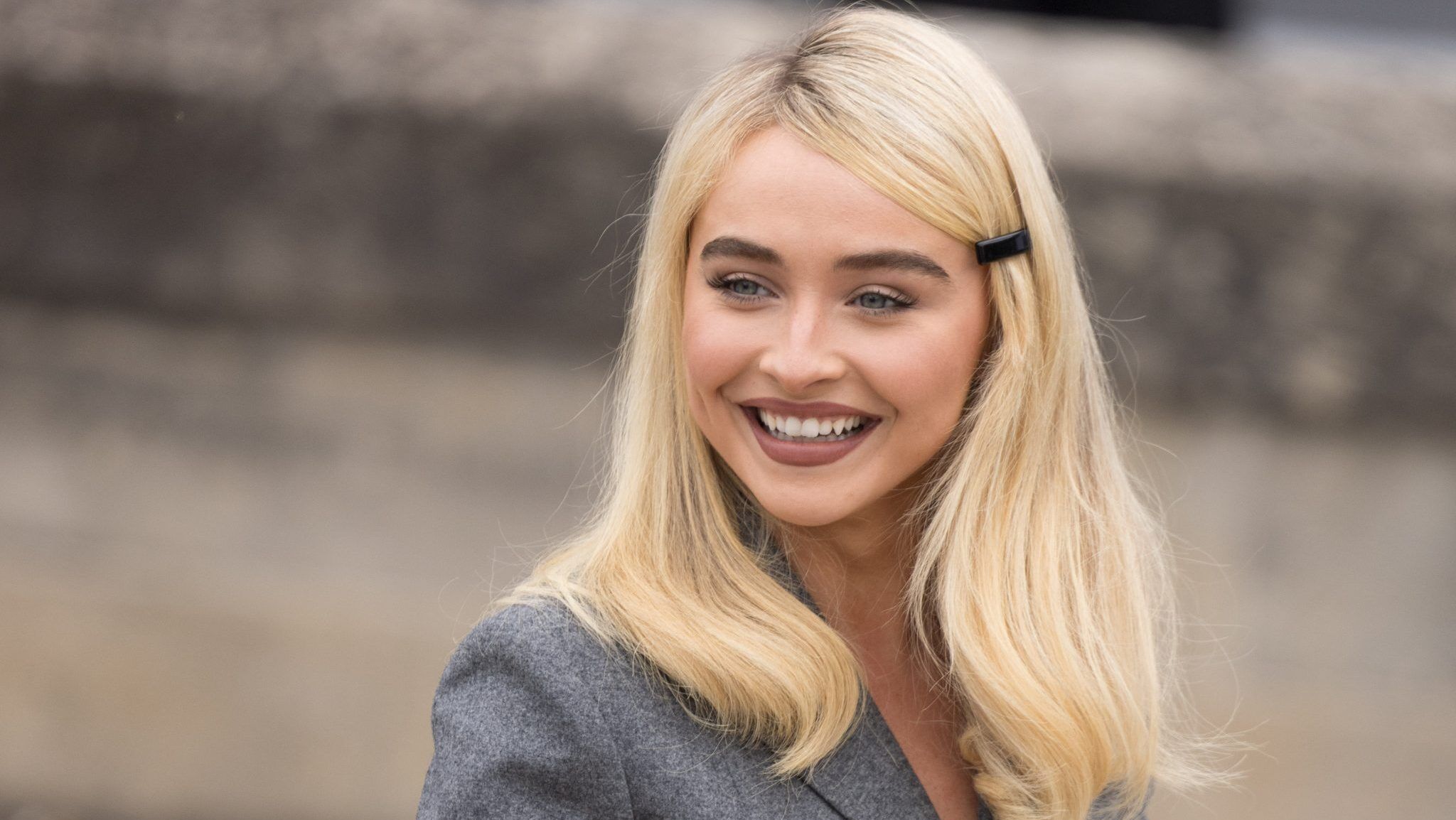 Sabrina Carpenter attends the Dior Homme Menswear Spring/Summer 2026 show as part of Paris Fashion Week on June 27, 2025 in Paris, France.