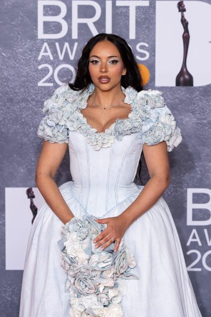 Jade Thirlwall assiste aux BRIT Awards 2025 à l'hôtel Intercontinental le 1er mars 2025 à Londres, en Angleterre.
