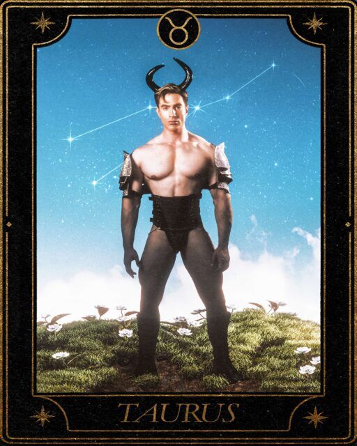 Le Queer Zodiac transforme l'astrologie en portraits queer intimes, fusionnant mythologie, mode et sensualité grâce à une collaboration LGBTQ+. Photo : Thomas Mundell