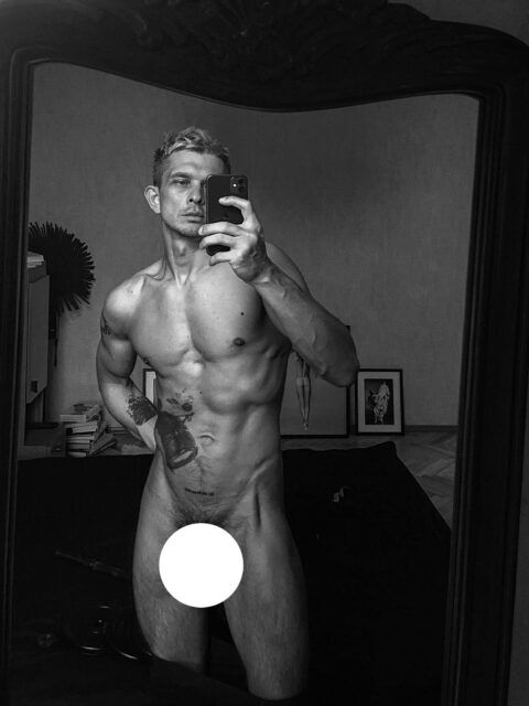 Photographer Dmytro Komisarenko talks about self-portraits, the intimacy of black and white, and the line between erotic images and art.