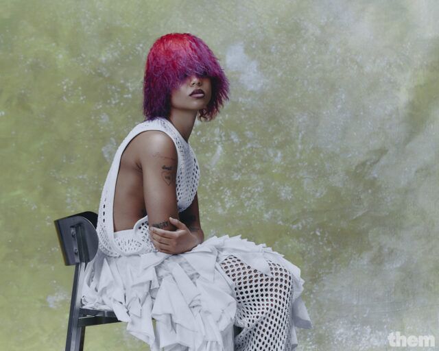 Myha'la parle des rôles queer, de la culture fandom et de ses projets créatifs au-delà de « l'industrie » dans une interview franche avec Them.