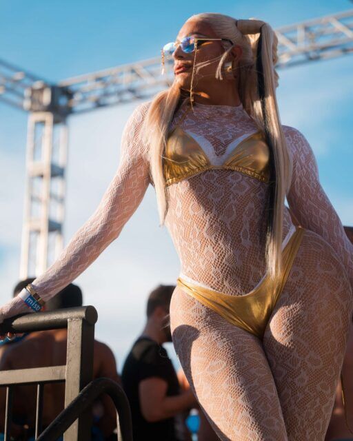 Le Winter Party Festival a célébré sa 33e année à Miami Beach, attirant des milliers de personnes pour la musique, le plaidoyer et la collecte de fonds en faveur des communautés LGBTQ+.