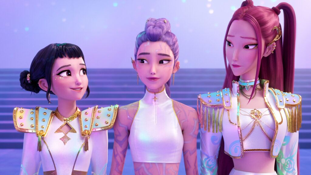 CHASSEURS DE DÉMONS KPOP - Lorsqu'elles ne remplissent pas les stades, les superstars de la Kpop Rumi, Mira et Zoey utilisent leur identité secrète de chasseurs de démons badass pour protéger leurs fans d'une menace surnaturelle omniprésente. Ensemble, ils doivent affronter leur plus grand ennemi à ce jour : un groupe de démons rivaux irrésistibles déguisés. ©2025 Netflix