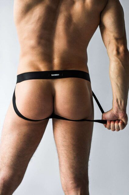 SAMMY dévoile sa collection Printemps/Été 2026 avec de nouveaux sous-vêtements audacieux, des coupes élargies et une philosophie de conception centrée sur le corps qui remodèle la mode masculine.