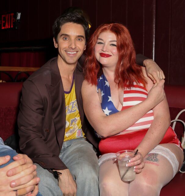 Paul W Downs et Megan Stalter. Photo : Shutterstock pour Queerty