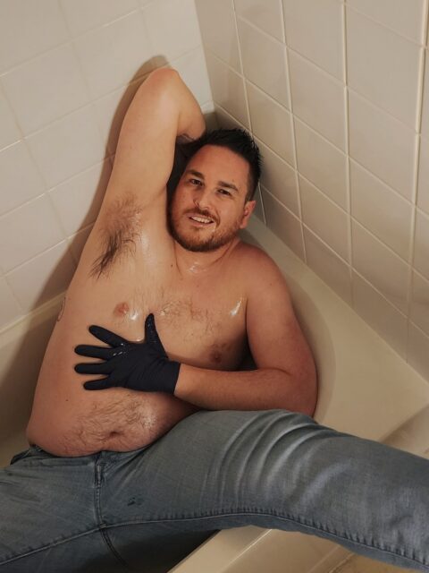 La saison 5 de « BateOff » de BateWorld débute le 1er mai avec de nouveaux candidats, des défis provocateurs et un accent mis sur l'expression de soi pendant le mois de la masturbation.