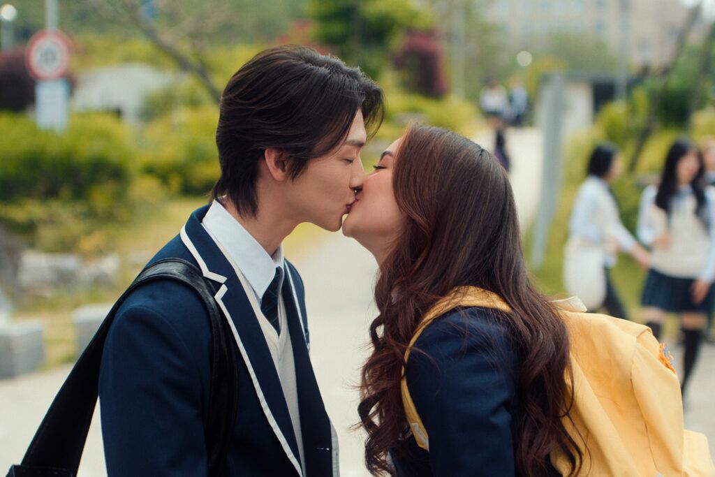 XO, Kitty. (Left to Right) XO Episode 303, Sang Hong Lee as Kitty Min Ho Mun, Anna Cathcart as Kitty Song Covey. Cr. Provided by Netflix © 2026