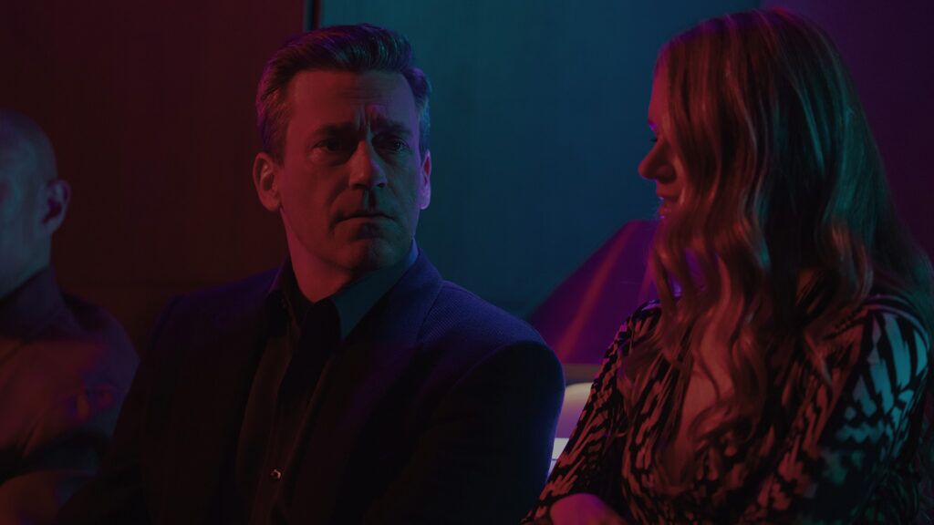 Jon Hamm dans Vos amis et voisins S2