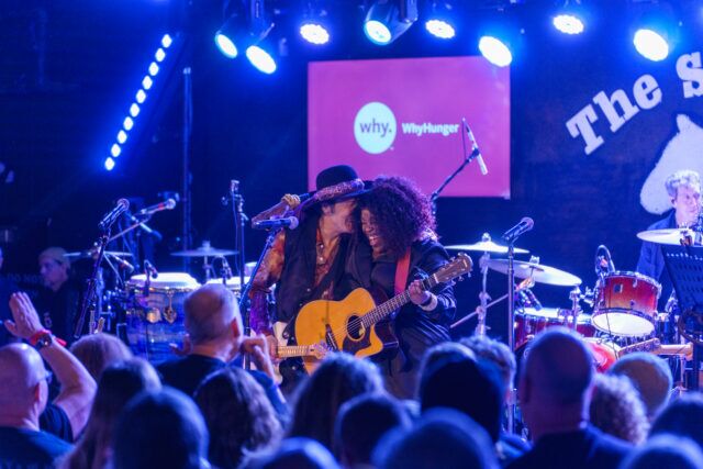 Marc Ribler et Yola au docu-concert du 50e anniversaire de WhyHunger