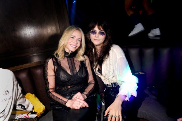 (LR) Chelsea Handler et Cara Delevingne assistent au 35e anniversaire de l'abbaye le 20 mai 2026 à West Hollywood, Californie.
