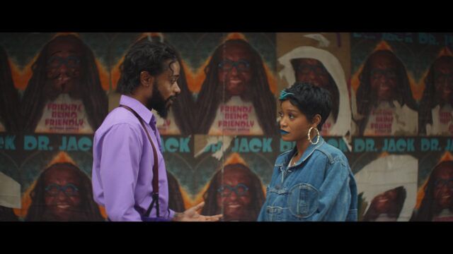 Exclusif : Jeremy Dell, directeur du maquillage de I Love Boosters, révèle les influences drag, le look culte de Keke Palmer et l'esthétique camp du film.