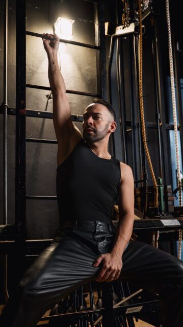 José Alfredo parle à Gayety de la transformation de « PERRO » en « Untamed », du Mois de la fierté, de la libération queer et de l'entrée dans son ère anglophone.