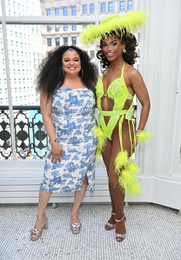 NEW YORK, NEW YORK - 20 JUIN : Michelle Buteau et Olivia Lux assistent au Survival of the Thickest x NYC Pride Drag Brunch le 20 juin 2026 à New York. (Photo de Roy Rochlin/Getty Images pour Netflix)