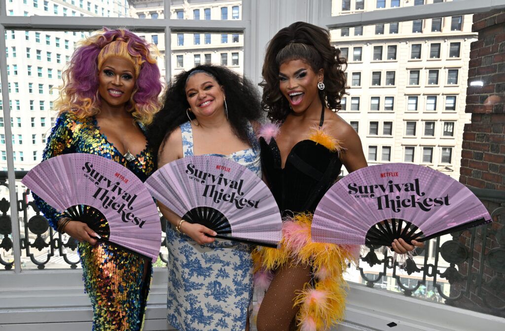 NEW YORK, NEW YORK - 20 JUIN : (LR) Peppermint, Michelle Buteau et Olivia Lux assistent au Survival of the Thickest x NYC Pride Drag Brunch le 20 juin 2026 à New York. (Photo de Roy Rochlin/Getty Images pour Netflix)