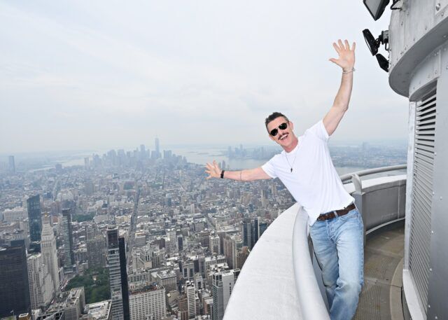 Luke Evans illumine l'Empire State Building pour célébrer la NYC Pride 2026 le 26 juin 2026 à New York.