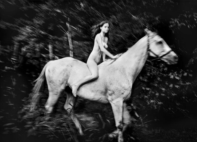La photographe Renée Jacobs discute des « rêves d'Amérique », de la visibilité queer, de l'activisme visuel et des raisons pour lesquelles la représentation femme-femme reste essentielle aujourd'hui.