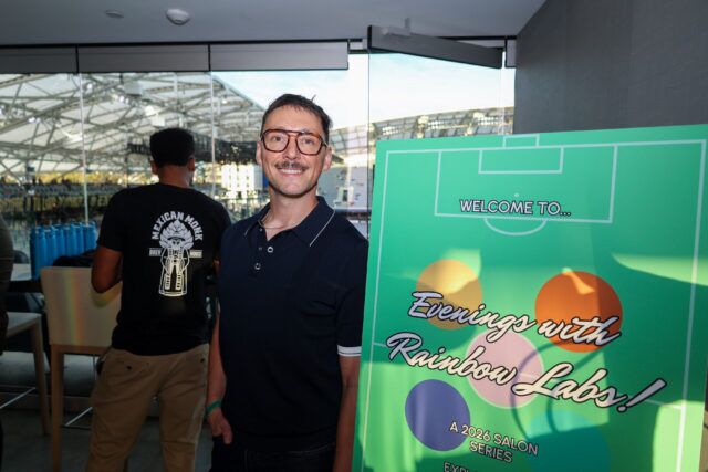 Rainbow Labs a amené des jeunes LGBTQ+ au stade BMO pour le match de la Coupe des Ligues du LAFC, sensibilisant ainsi au mentorat queer et affirmant les environnements sportifs.