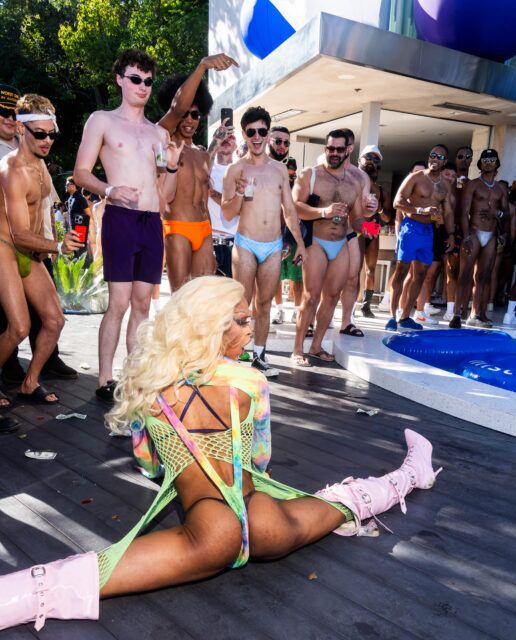 EVITA et MISTR ont investi un manoir d'Hollywood Hills pour une fête de fin d'été au bord de la piscine remplie de morceaux house, de numéros de drag et de sensibilisation vitale à la PrEP.