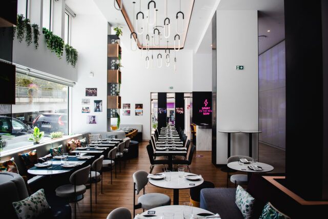 Vivez la Porto Pride du 11 au 13 septembre. Découvrez son évolution, sa place historique et les offres exclusives YOTEL dans le nord du Portugal.