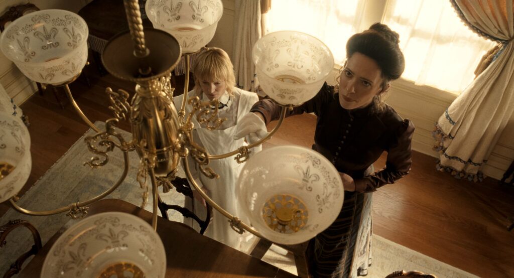 Monster: The Lizzie Borden Story. (L to R) Vicky Krieps as Maggie Sullivan, Rebecca Hall as Abby Borden in episode 401 of Monster: The Lizzie Borden Story. Cr. Courtesy of Netflix © 2026
