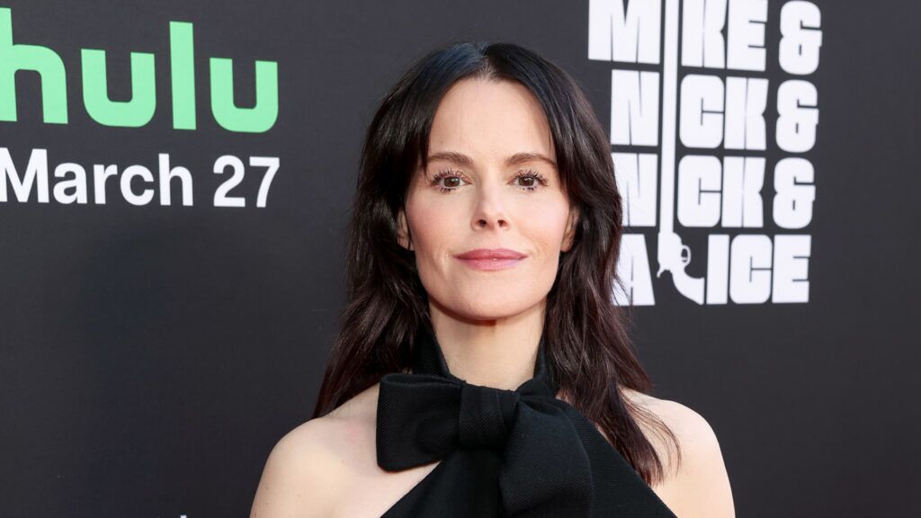 Emily Hampshire assiste à la première sur la côte ouest de « Mike & Nick & Nick & Alice » avec Beyond Fest et American Cinematheque à l'Aero Theatre de Santa Monica, Californie, le 24 mars 2026. (Photo de Jesse Grant/Getty Images pour les studios du 20e siècle)