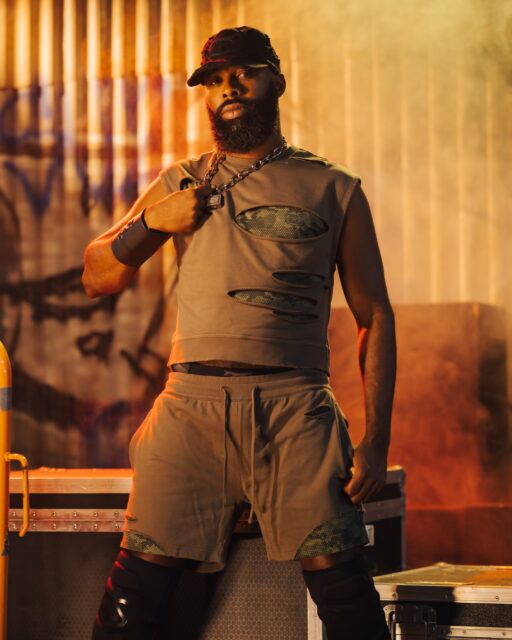 Honey Davenport et Yves Mathieu en tête d'affiche de l'automne 2026 de Nasty Pig "Remplacement du système" campagne, capturant la vie nocturne new-yorkaise et la mode de la sous-culture brute.