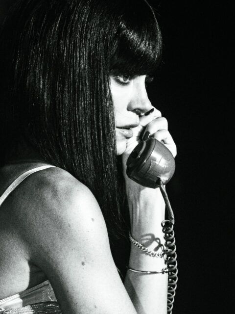 Lily Allen se produit lors de sa tournée « West End Girl » au Greek Theatre de Los Angeles le lundi 21 septembre 2026.