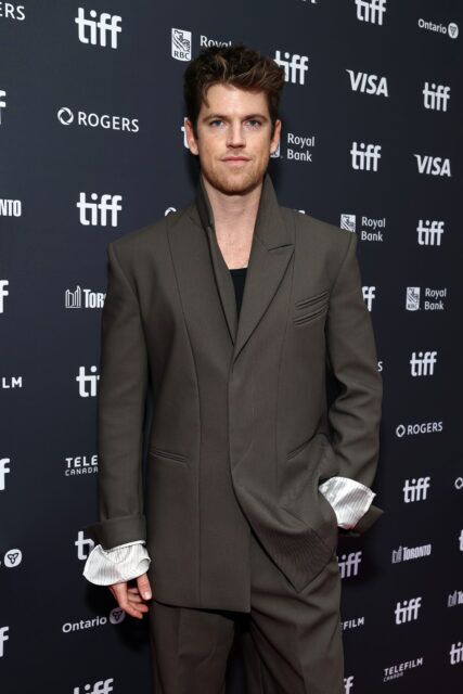 TORONTO, ONTARIO - 15 SEPTEMBRE : Miguel Bernardeau assiste à Netflix "La Bola Negra" Première canadienne le 15 septembre 2026 à Toronto, Ontario.