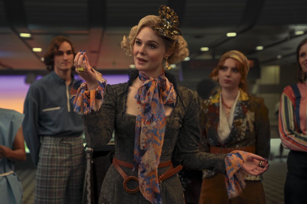 Elle Fanning dans le rôle d'Effie Trinket dans The Hunger Games : Sunrise on the Reaping. Crédit photo : Murray Close/Lionsgate