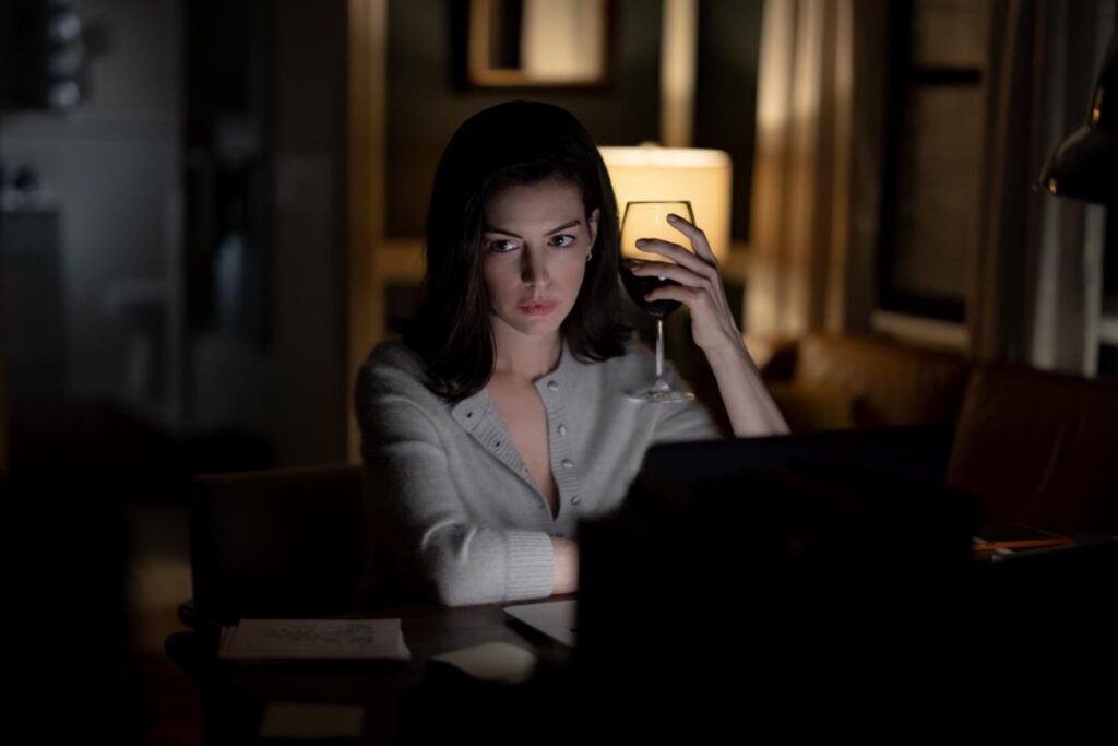 Anne Hathaway incarne Verity Crawford dans VERITY du réalisateur Michael Showalter, d'Amazon MGM Studios.
